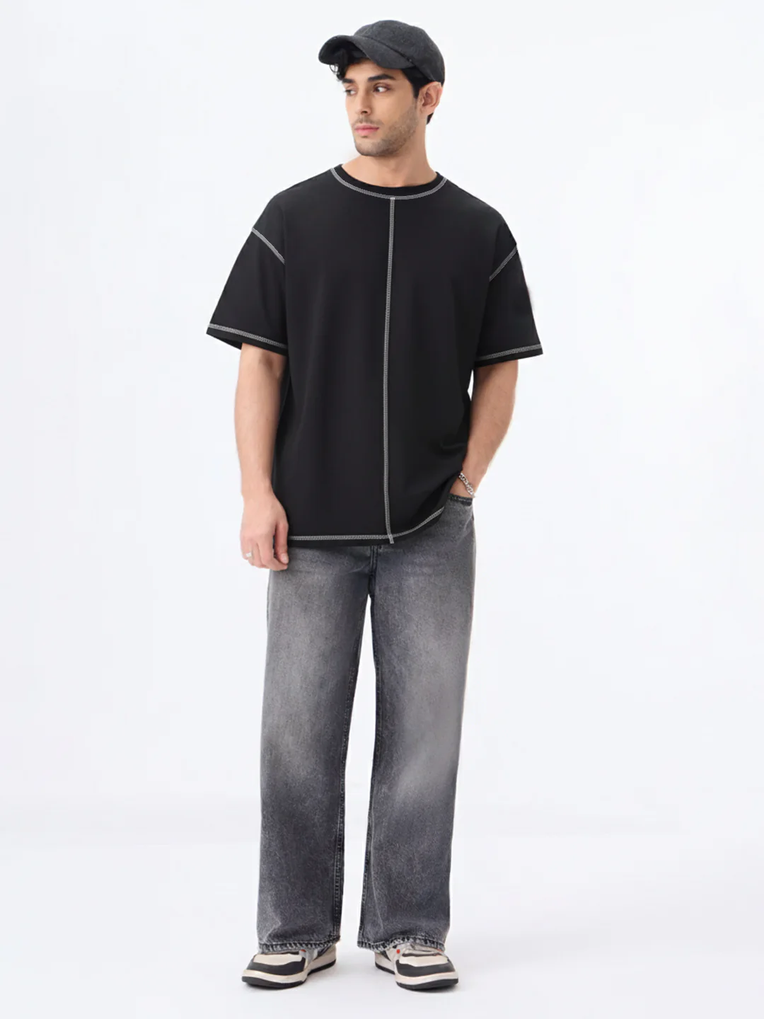 Plain 5 Thread Oversized T-Shirt - Black - Image 3
