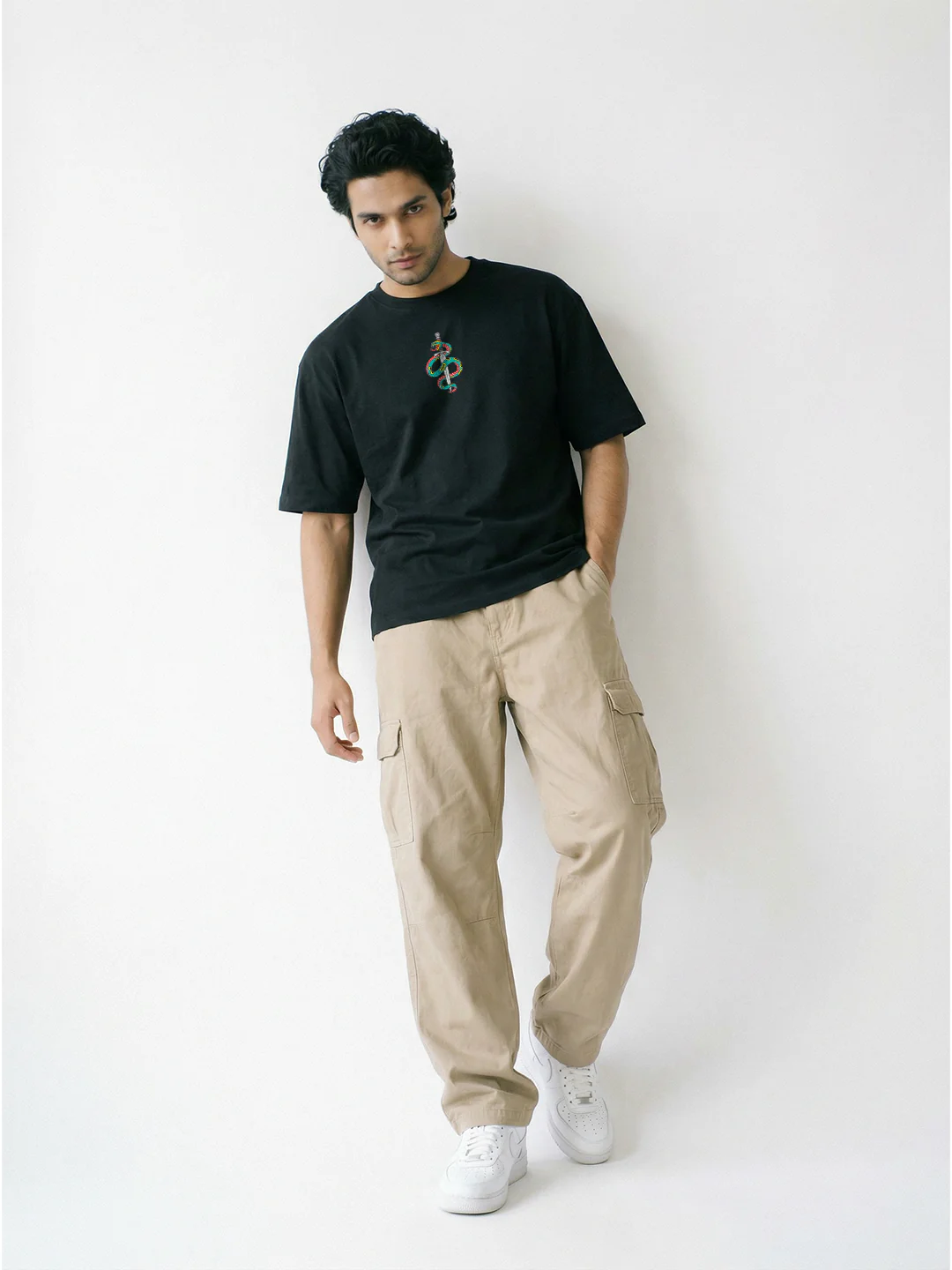 Trust No One Oversized T-Shirt - Image 3